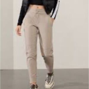 Athleta Headlands Hybrid Trek Jogger |Women’s Size 0 | MidRise Performance Pants